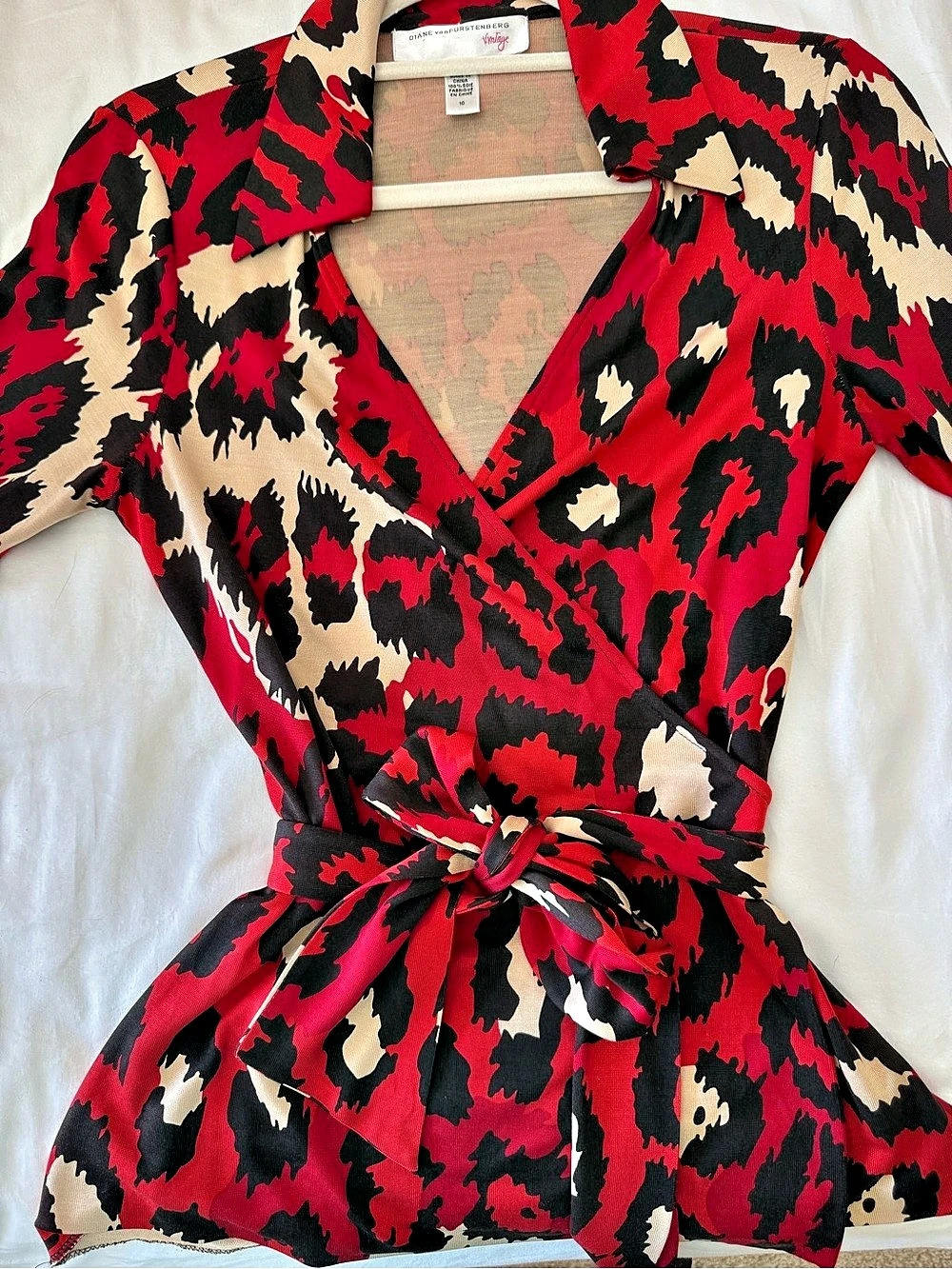 Diane von Furstenberg DVF Vintage Leopard Wrap Top Red & Black Size 10